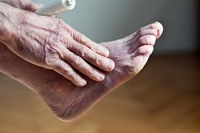 Recognizing Symptoms of Poor Circulation in the Feet